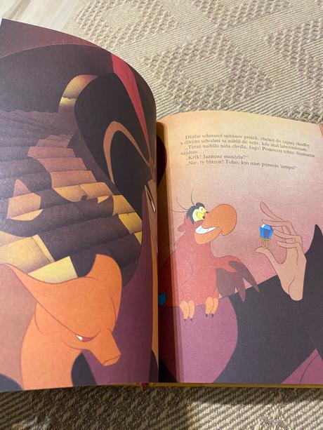 Krásna zberateľská kniha walt disney aladin, 