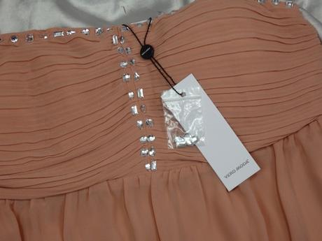 Kvalitné spoločenské šaty, 42