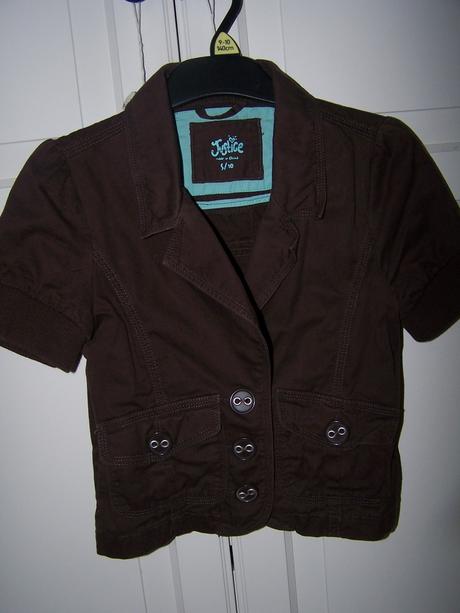 Sacko s kratkym rukavom do pasa, 140