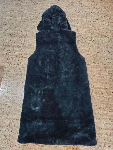 Velurova dlha vesta, reserved,s