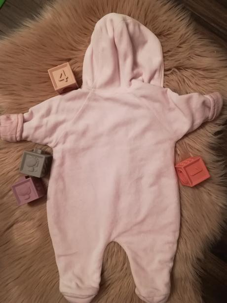 Dievčenský overal, 68