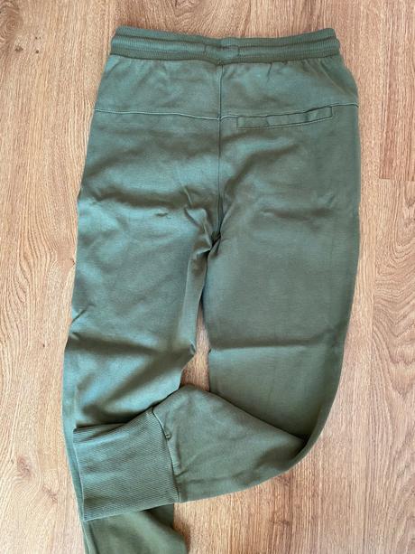 Hrubšie nohavice, reserved,146