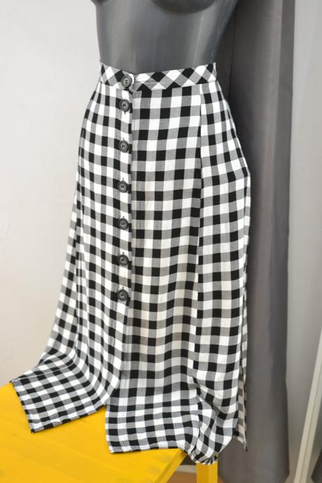Bielo-čierna kockovaná sukňa 40, h&m,40