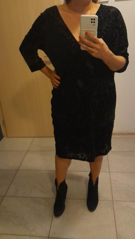 Šaty spoločenské, 46