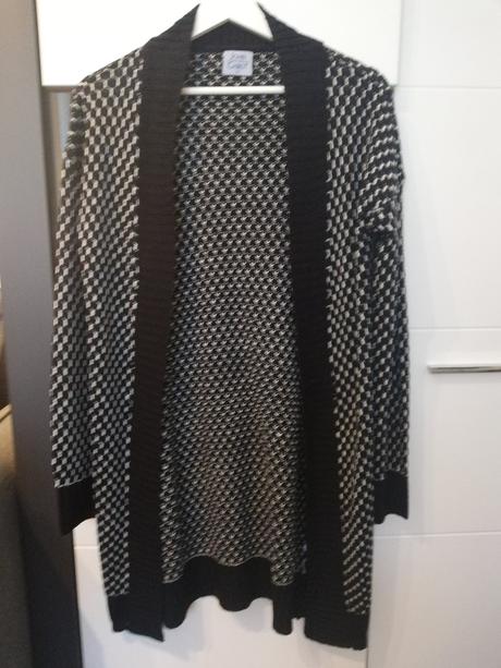 Čierno-biely sveter john cabot, s