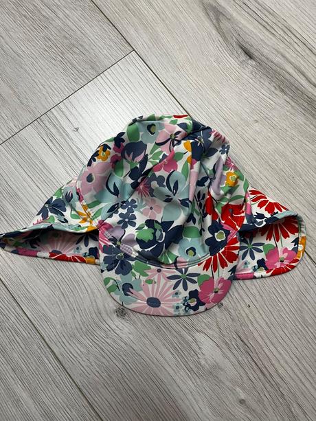 Legionárka so šiltom do vody s upf 50+, next,92