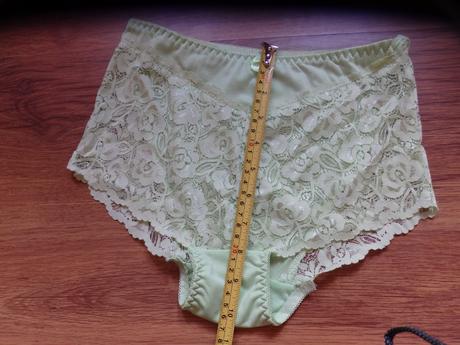 Nepoužité nohavičky, l