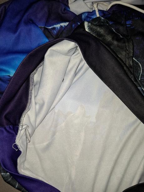 Mikinka tenučká, 170