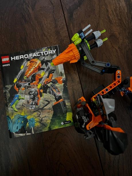 Lego hero factory 44025,