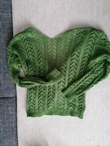 Krásny zelený pulovrik, s