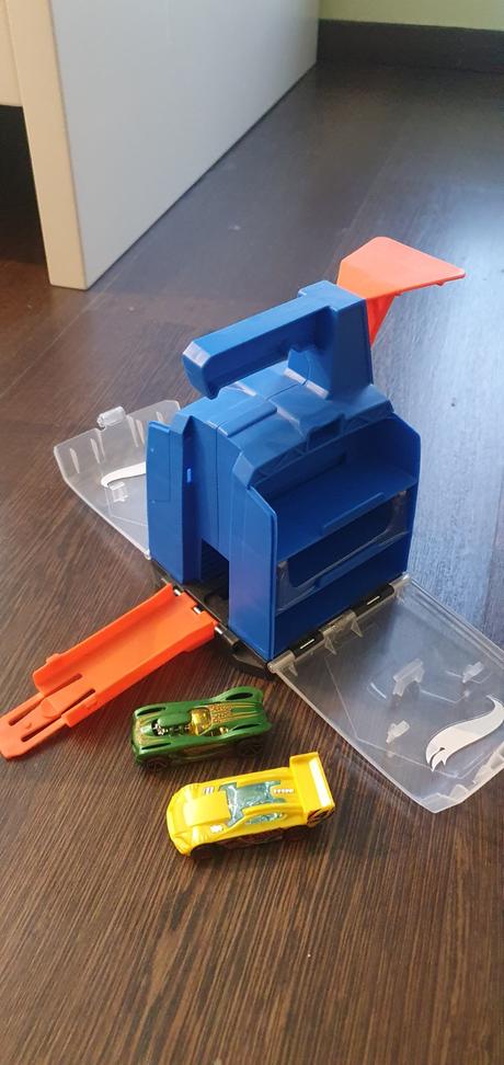 Hot wheels cestovná dráha + 2 autíčka, 