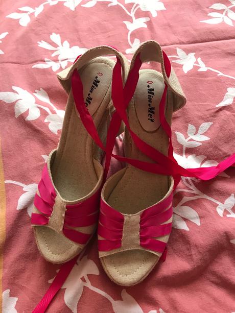 Sandále na zaväzovanie, 41