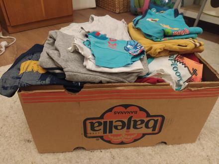 Mix oblecenia v krabici, chlapec od cca 74, 68–80