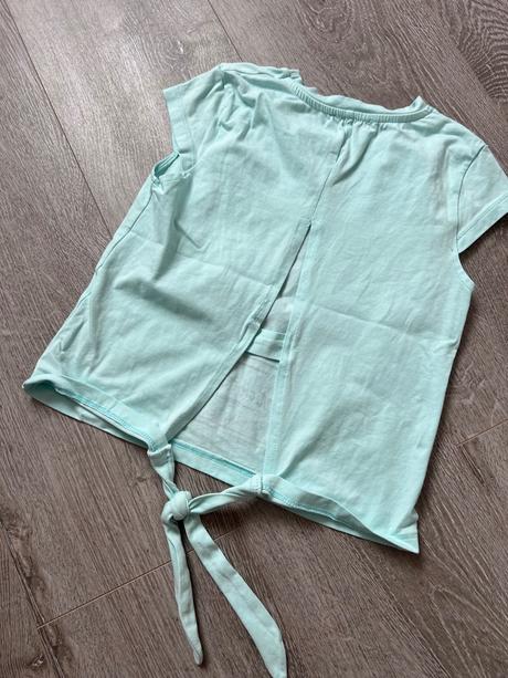 Modre asymetricke tricko, 128