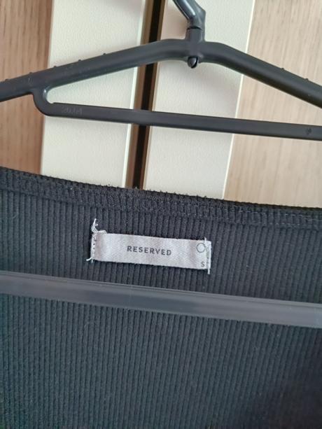 Čierne tričko, reserved,s