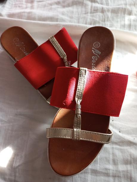 Bielo červené slapky, 36