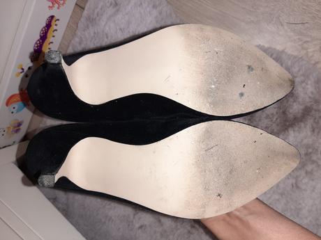 Lodičky s mašličkami, 37