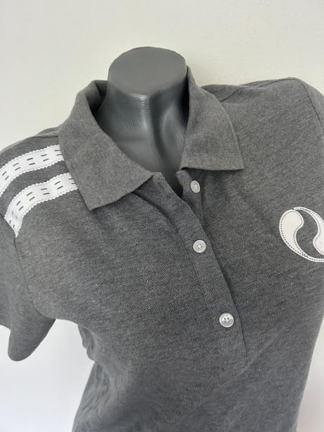 Nove golfove tricko, l
