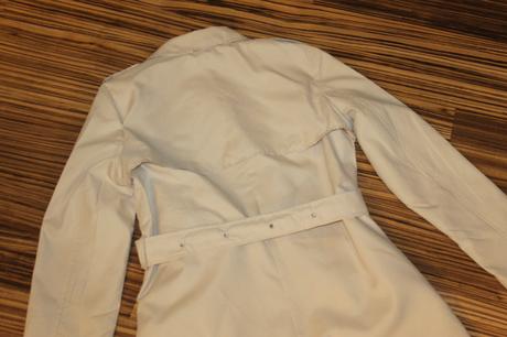 Trench coat loch v. s, s