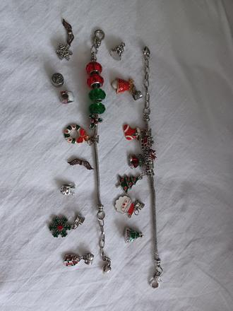 Náramky bižutéria s vianočnými priveskami, 