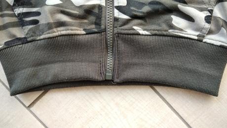 Maskáčova mikina, 116