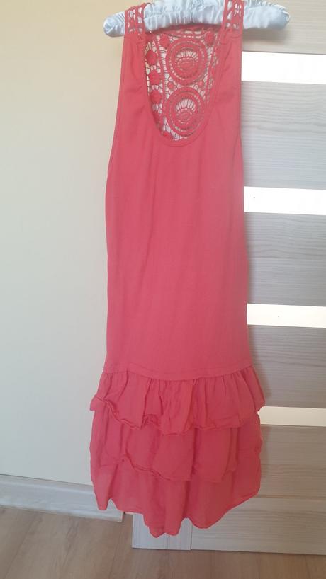 Šaty na pláž, 152