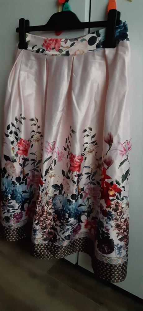 Nádherná elegantná satenova sukna, l