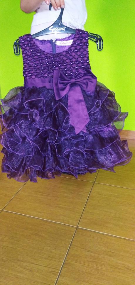 Dievčenské šaty, 80