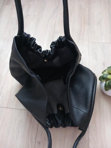 30-dámska kabelka čierna, mohito