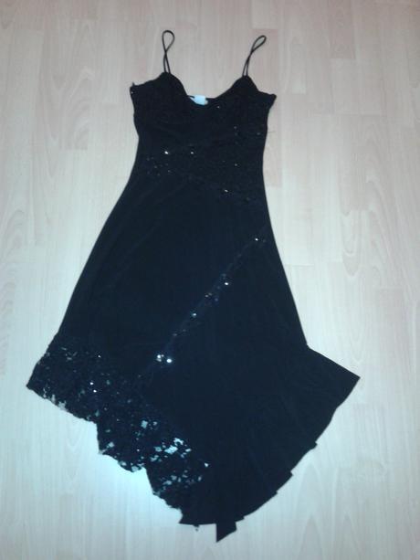 Cierne saty na ramienka, s