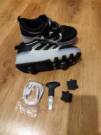 Tenisky na kolieskach, 35