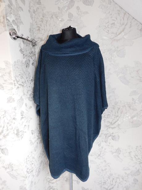 Velmi pekne pončo, esmara,52 / 54