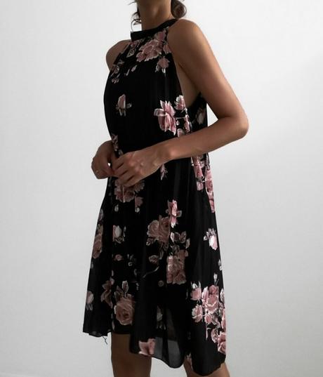 Saty monica flowers, m / s
