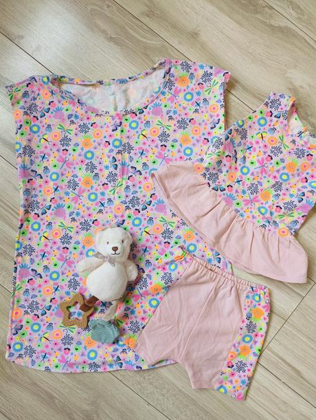 Set mama s/m a dcéra cca rok, 86