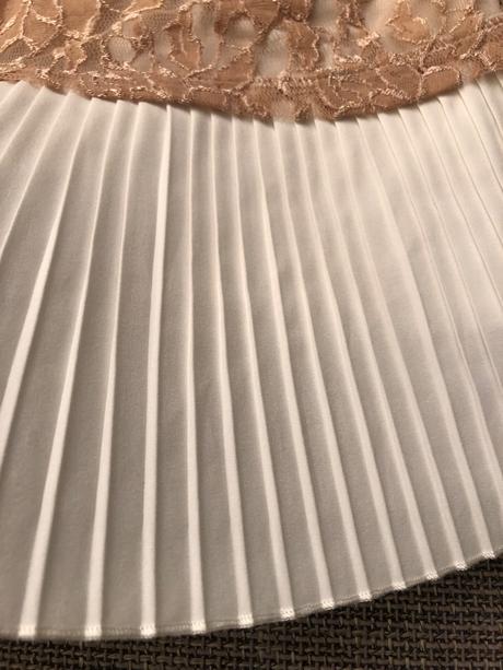 Elegantná krajkovo-plisovana sukňa, xs-s, s