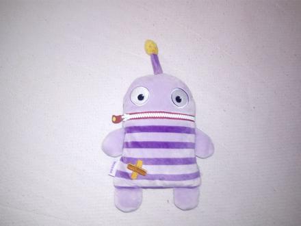 Plyšák mimozemšťan,