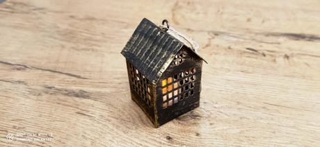 Kovový led domček - mosadz - 85 x 55 mm, 