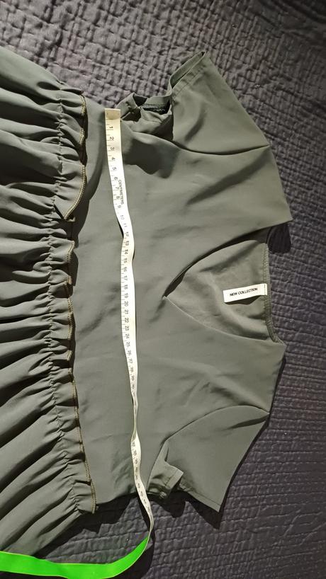 Tmavozelené šaty, s