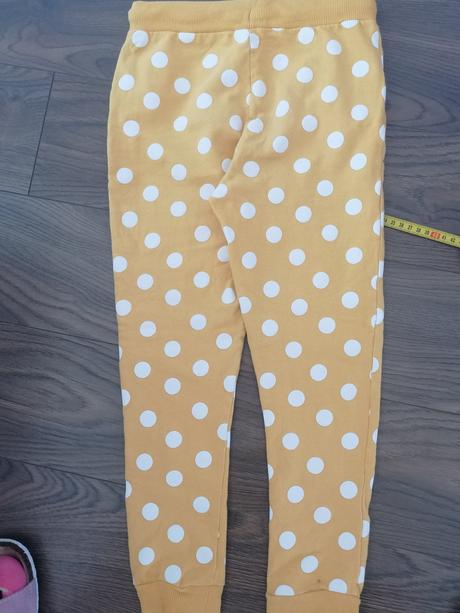 Bodkovane tepláky veľ 122/128, 122