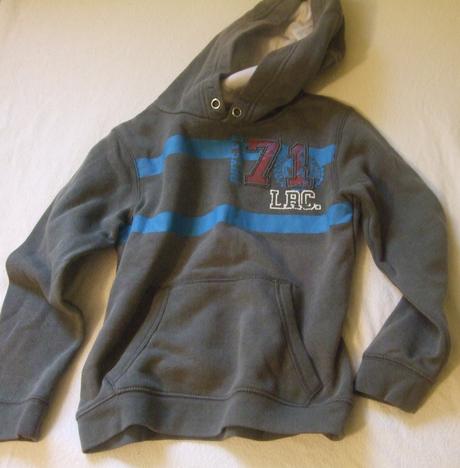 Teplejšia mikina, 122