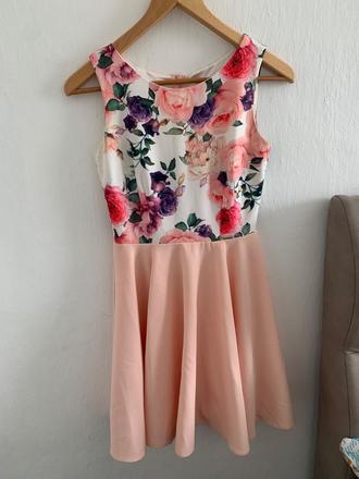 Krásne dámske spoločenské šaty, s