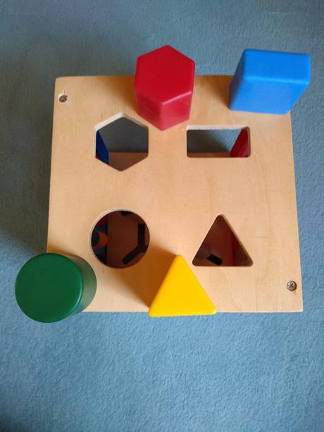 Drevená interaktívna kocka, 