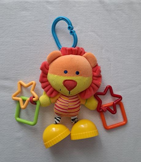 Na zavesenie levík,