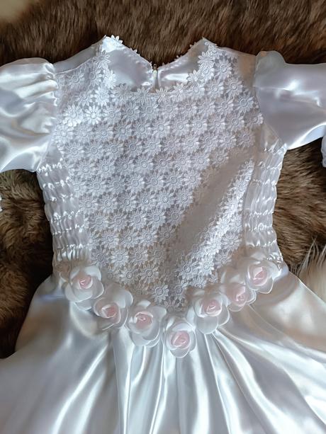 Nádherné šaty pre družičku či na prijímanie, 140