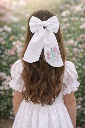 Ručne vyšívaná mašla, 