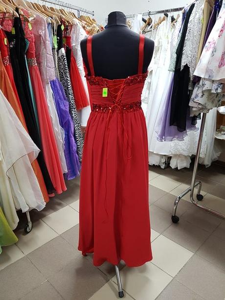 Spoločenské šaty šité u nás vo veľkosti m/l, l / m