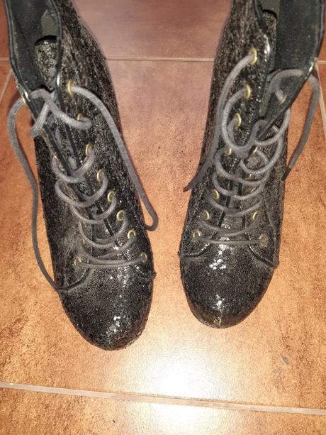 Vysoke členkove čižmičky na platforme, flitrové, 40