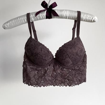 Krajkovaná braletka vystužená s kosticami push up, h&m,75a