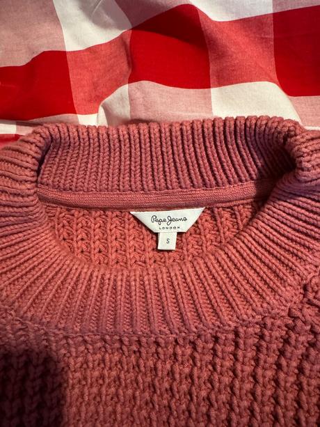 Krásny ružový svetrík, pepe jeans,s