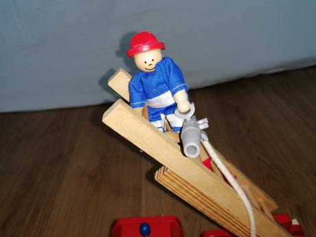 Hasiči a hasičské auto,